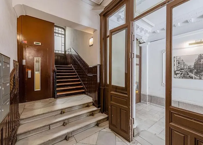 Tranquilo Apartamento En Chueca In2Iz5