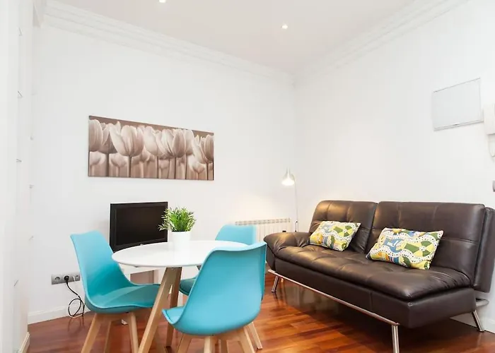 Tranquilo Apartamento En Chueca In2Iz5