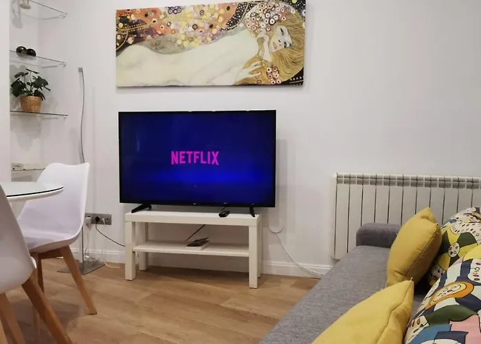 Tranquilo Apartamento En Chueca In2Iz5